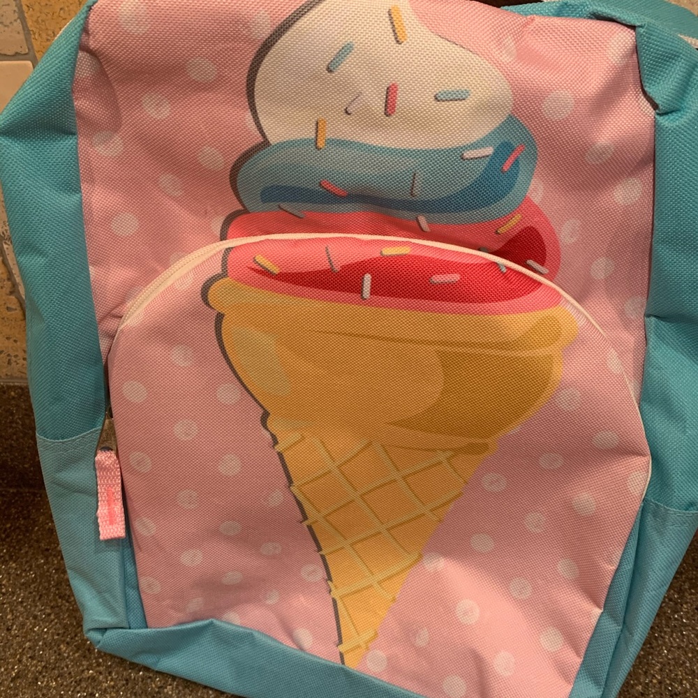 Fun Kids Ice Cream Backpack - Picture 4 of 5